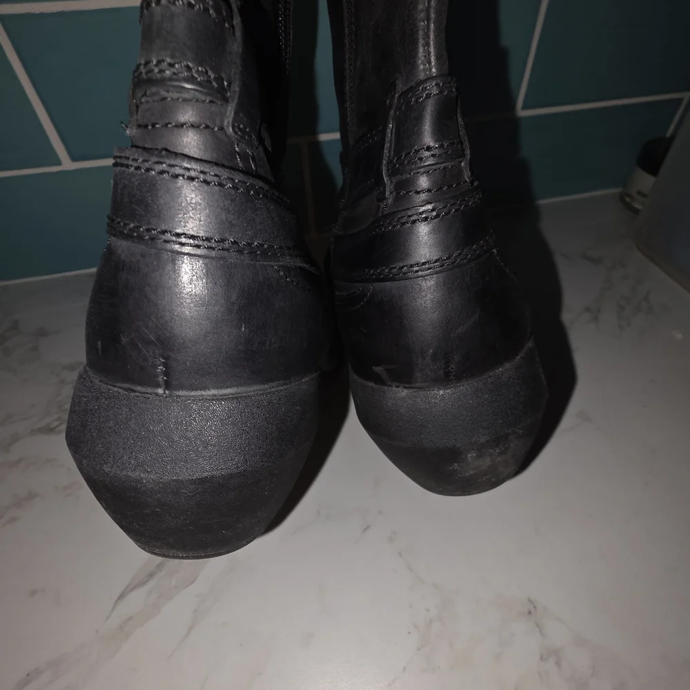 MERRELL'S Women's Black Leather Boots - Picture 7 of 11